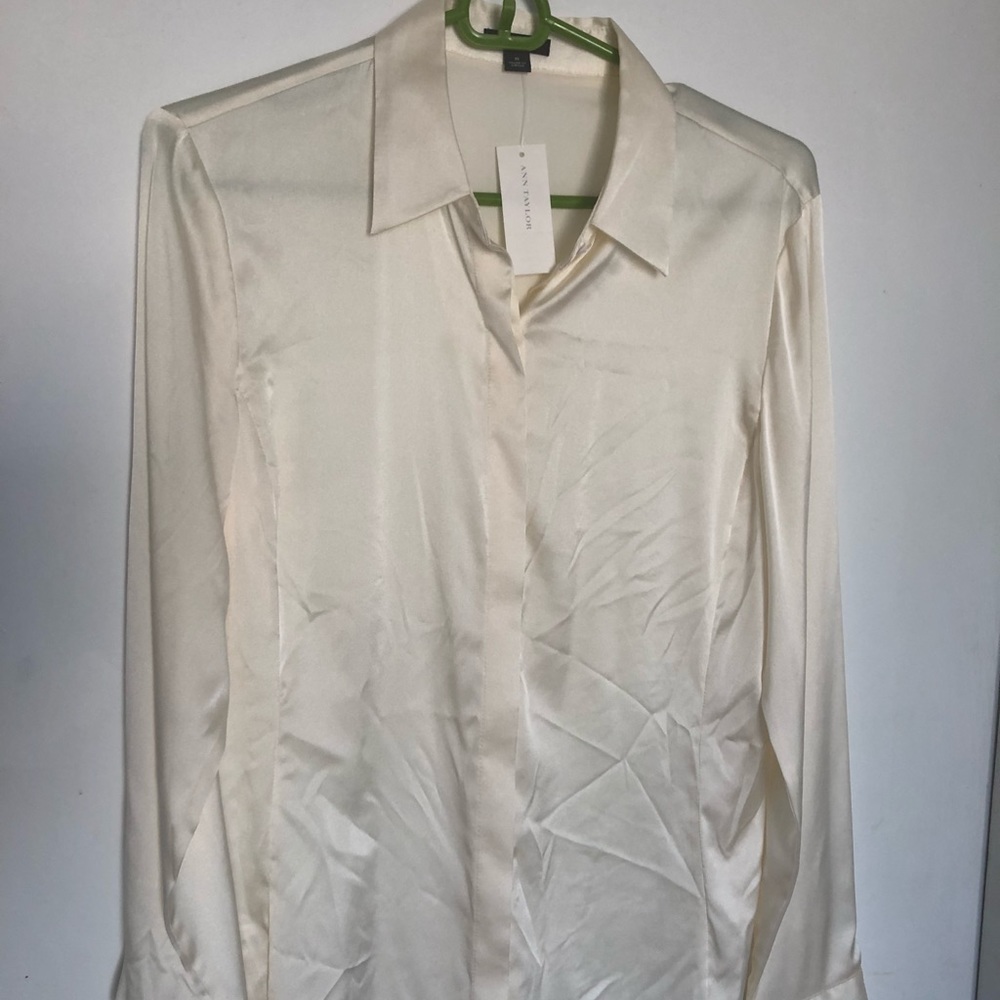 NWT Ann Taylor 100% Silk white shirt size 8